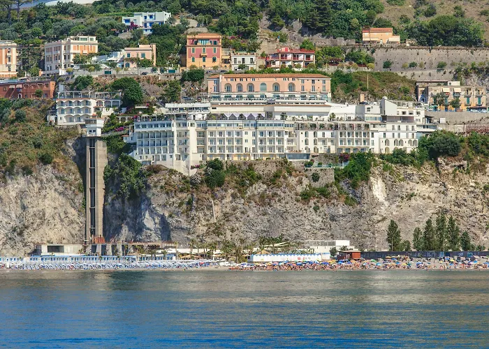 Benvenuti all'Hotel Campagna Salerno: comfort e ospitalità nel centro storico