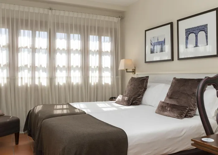Los mejores hoteles cerca de Segovia