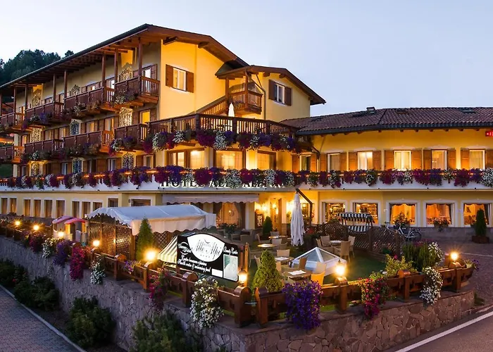 Prenota il tuo soggiorno presso l'hotel Dolomiti Moena per una vacanza indimenticabile